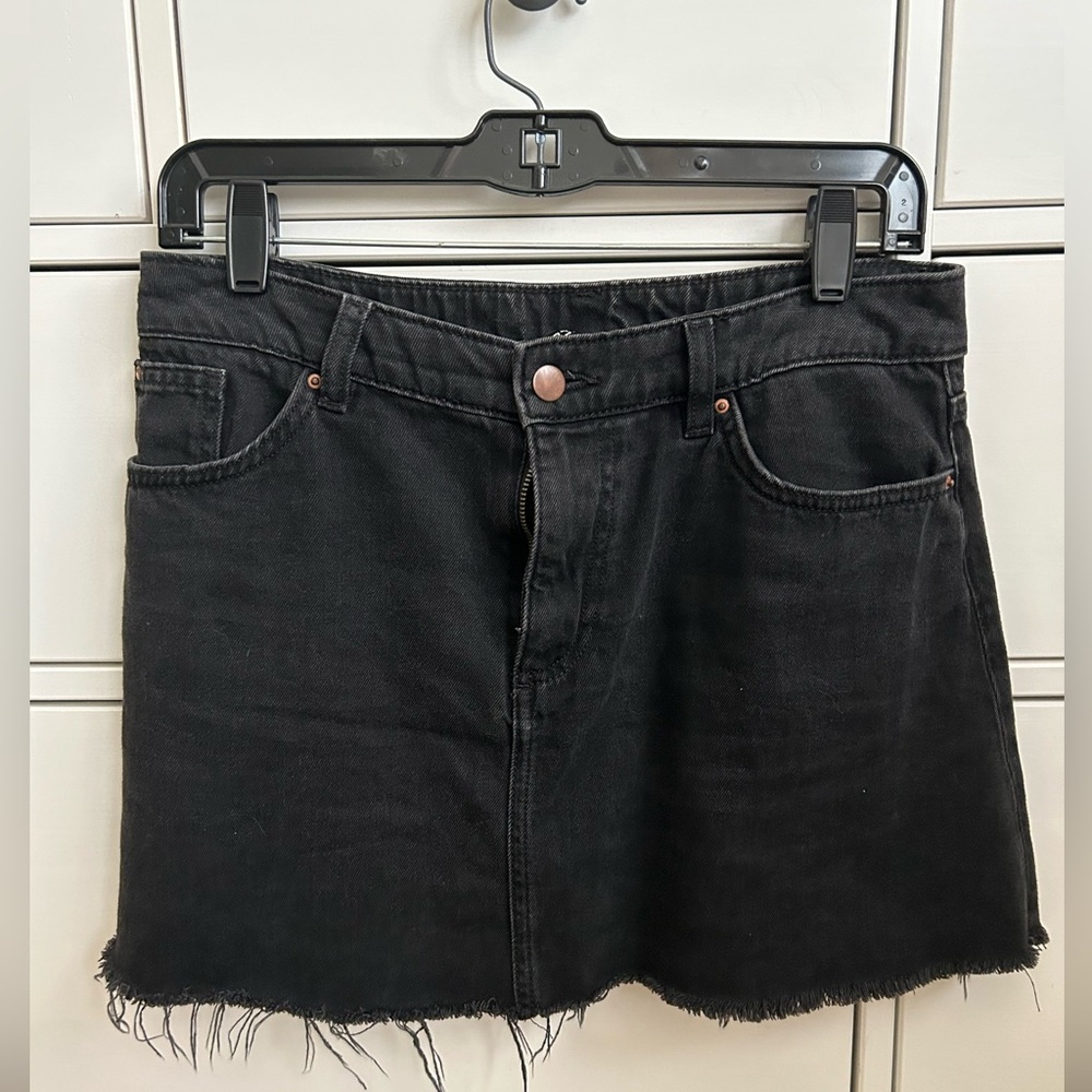 H&M black Jean skirt